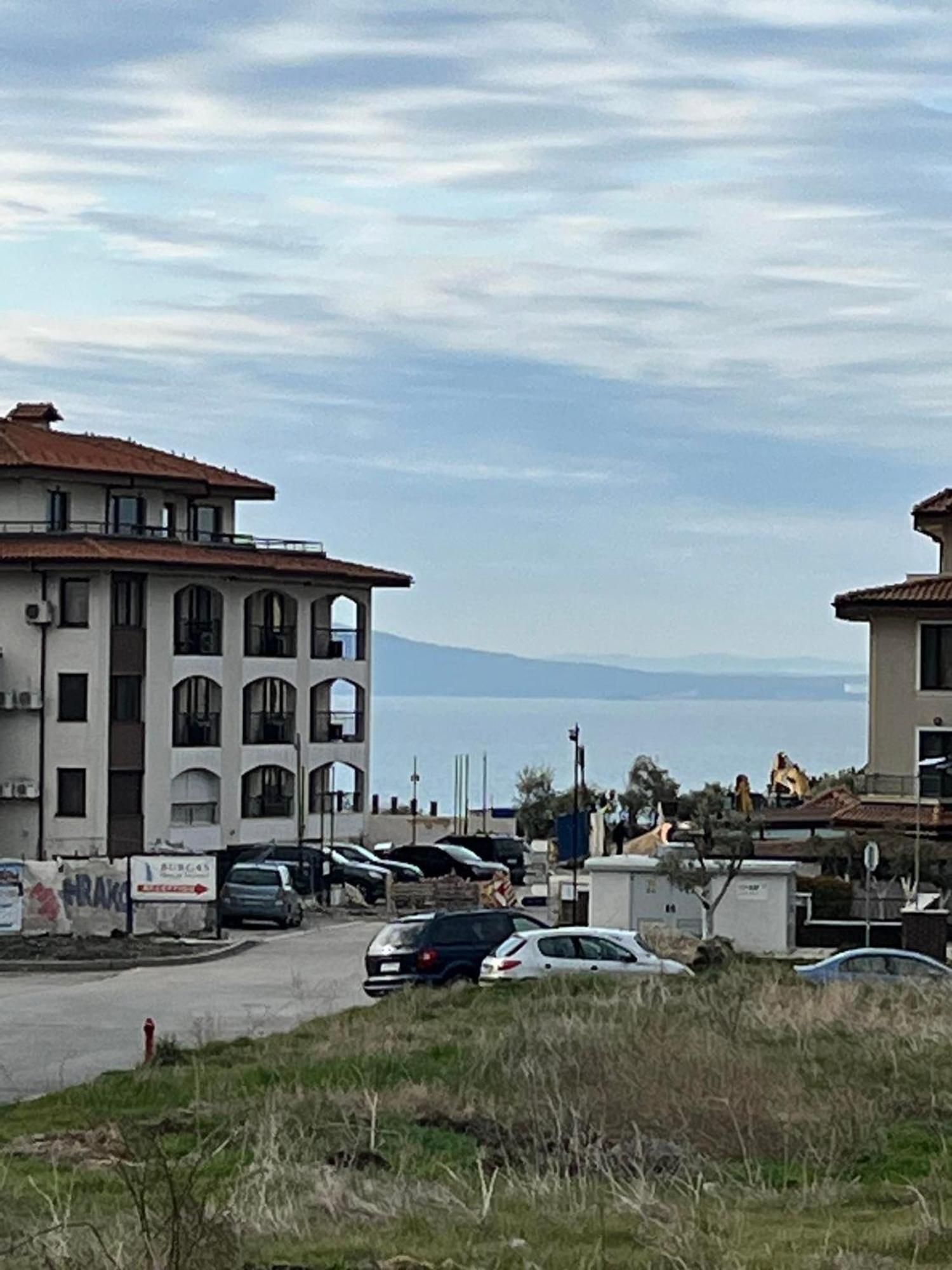 Луксозен Апартамент Анастасия-Сарафово На 150М От Морето Burgas Exterior photo